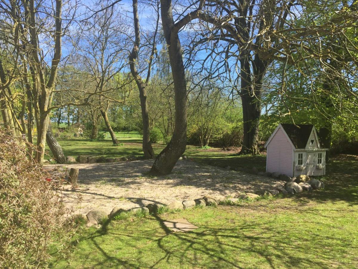Ferienhaus 1 _ Ferien Im Gutspark Mattchow 외부 사진