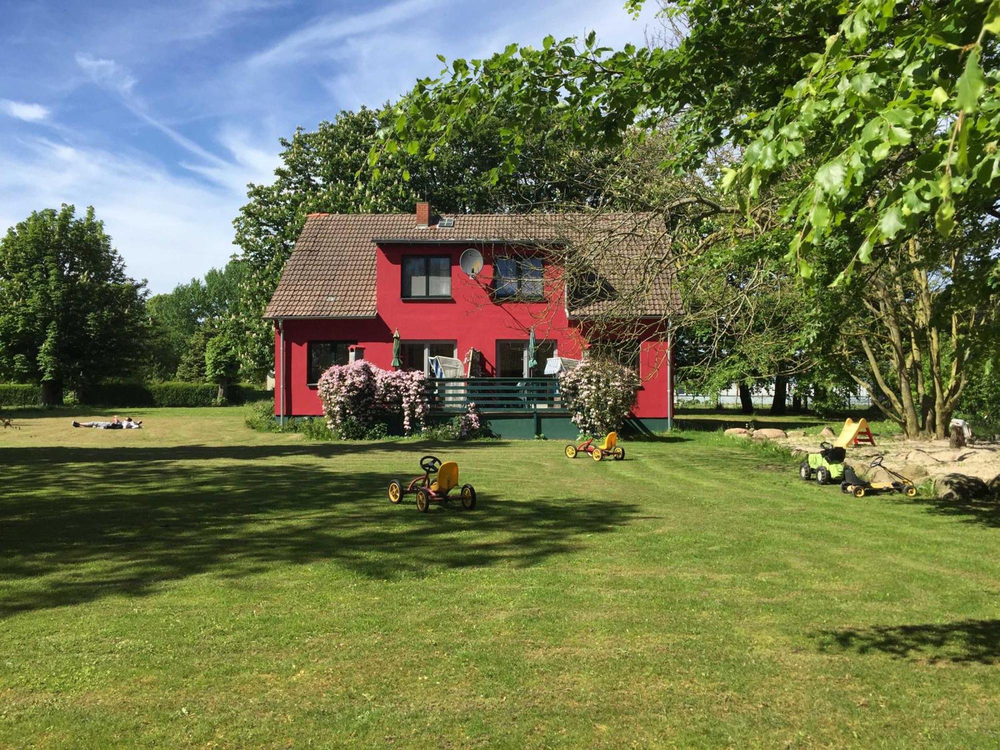 Ferienhaus 1 _ Ferien Im Gutspark Mattchow 외부 사진